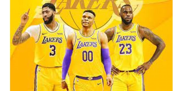 La formazione dei Los Angeles Lakers introdurrà un enorme cambiamento